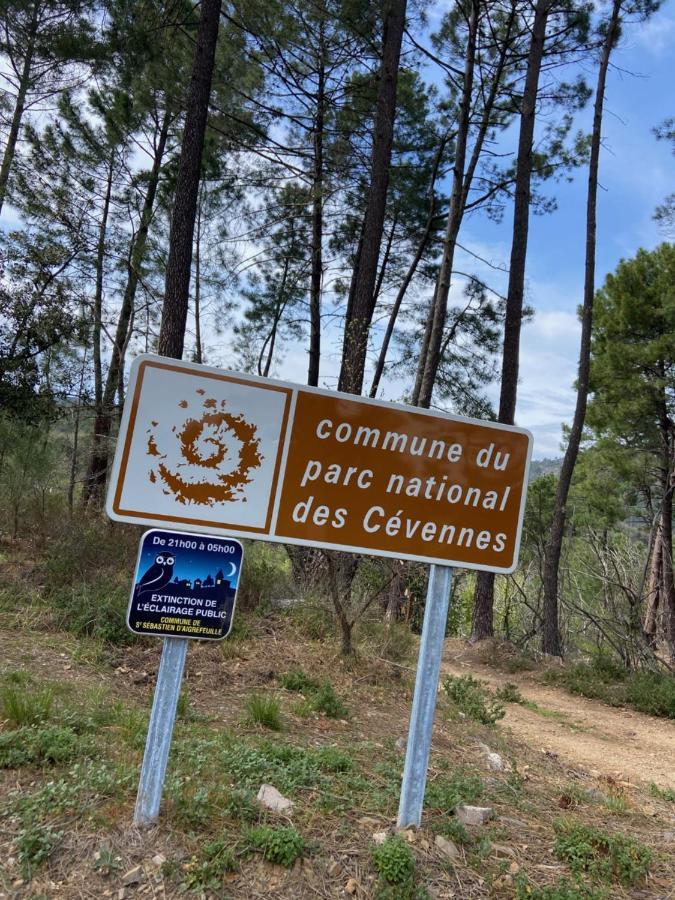 La Frigoule, Un Gite Au Coeur Du Parc Des Cevennes Generargues Bagian luar foto